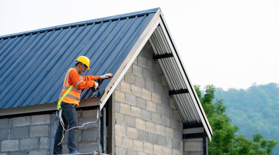 Professional gutter cleaning in Naknek, AK